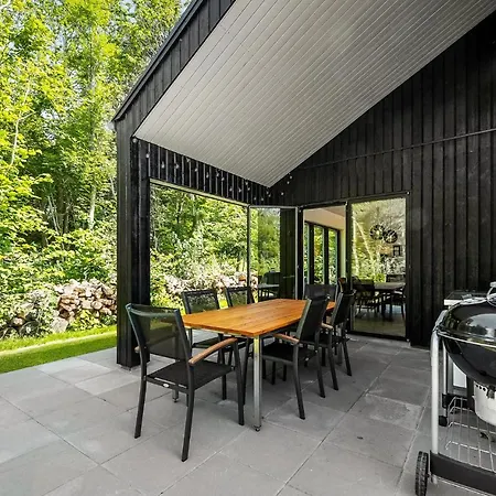 Beautiful In Hjby With Wifi And 4 Bedrooms *