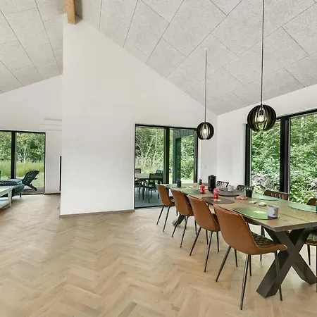 Beautiful In Hjby With Wifi And 4 Bedrooms