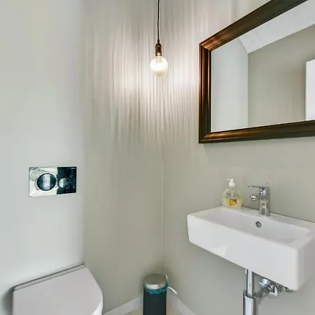 Ferienhaus Beautiful In Hjby With Wifi And 4 Bedrooms Højby
